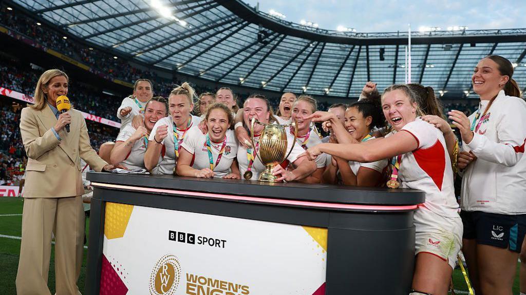 England team join Gabby Logan with World Cup